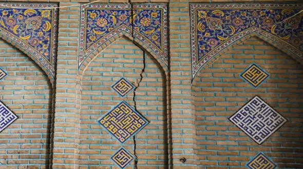 کارشناس فرونشست: مسجد سید اصفهان به دلیل فرونشست در حال نصف شدن است