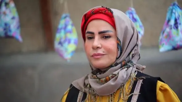 فیلم / دلخوری تلخ ساقی زینتی  خدمتکار بدجنس  سریال پس از باران / 32 ساله بازیگرم اما .... + عکس زیبایی خودش و جذابیت دخترش 