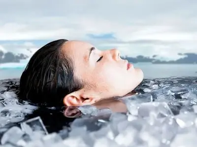 فواید حمام آب یخ برای بدن: حقیقت علمی یا شایعه؟