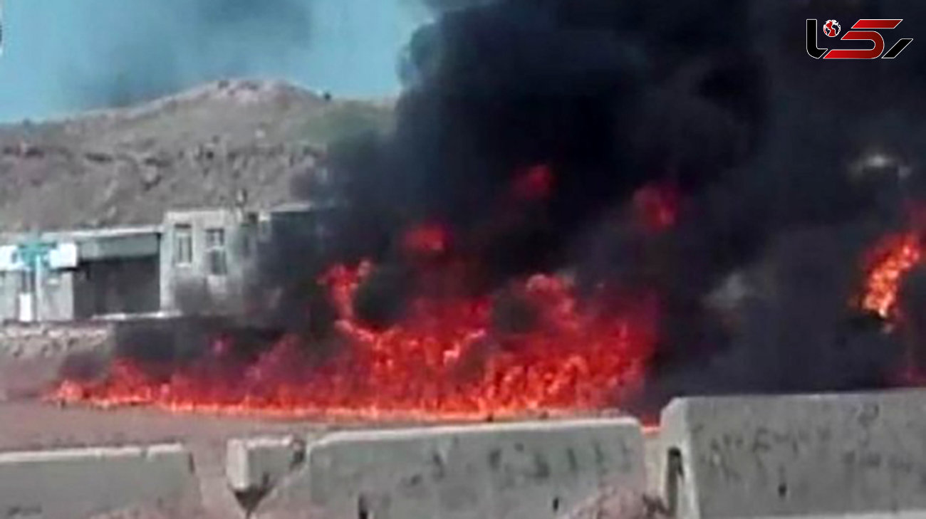 آتش سوزی مهیب در بازارچه مرزی پرویزخان