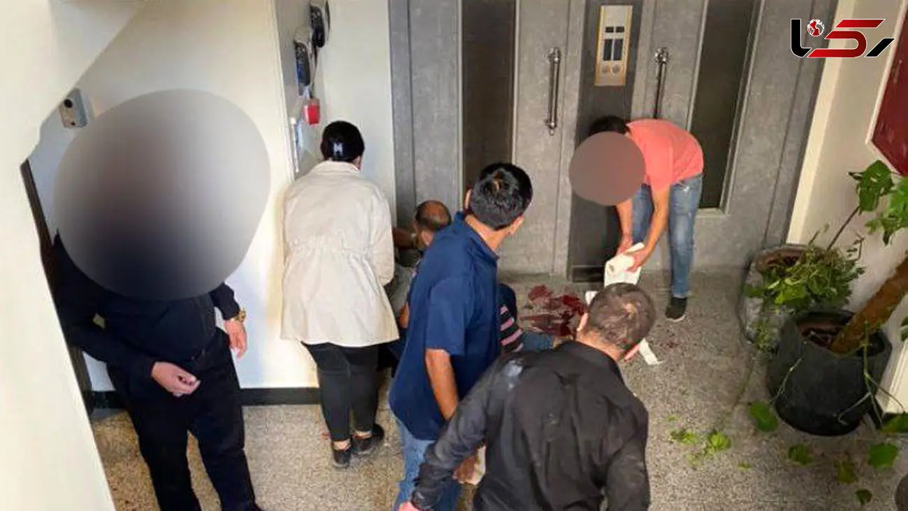 فیلم وحشتناک از حمله با چوب و قمه به کارمندان یک شرکت در خیابان جردن / حال 2 نفر وخیم است + جزییات