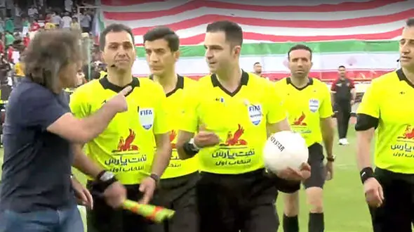 توهین ساپینتو به داور دربی/ افشاگری روزنامه پرتغالی علیه سرمربی استقلال