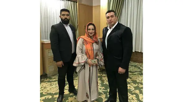 بهنوش بختیاری در بین دو بادیگارد قوی هیکل +عکس