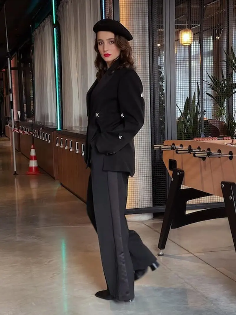 سها نیاستی