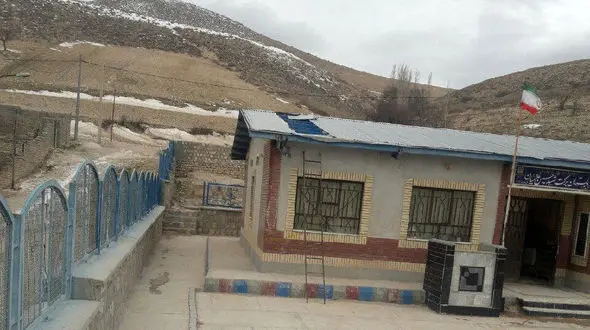  باد سقف مدرسه در مانه و سملقان را برد + عکس