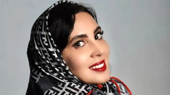 پارچه پیچ شدن لیلا بلوکات/ استایل نامناسب او را ببینید !