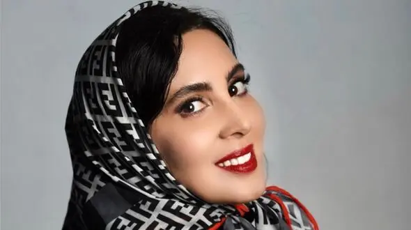 پارچه پیچ شدن لیلا بلوکات/ استایل نامناسب او را ببینید !
