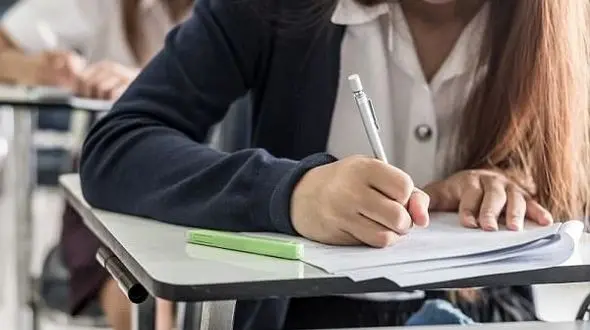 فروش گجت های تقلب در امتحانات 