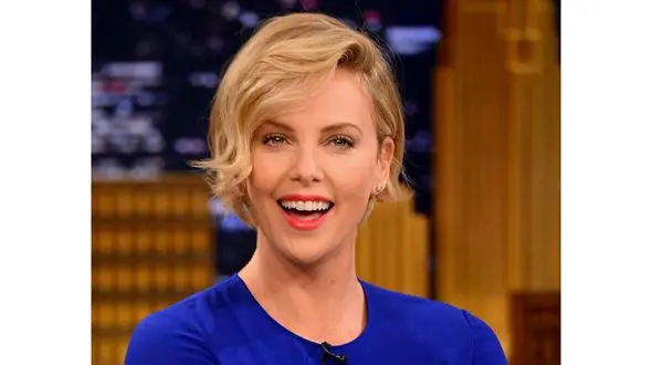 ستاره زن سینما دوبلور یک انیمیشن شد +عکس