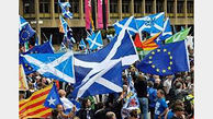 تظاهرات هزاران اسکاتلندی در حمایت استقلال از بریتانیا