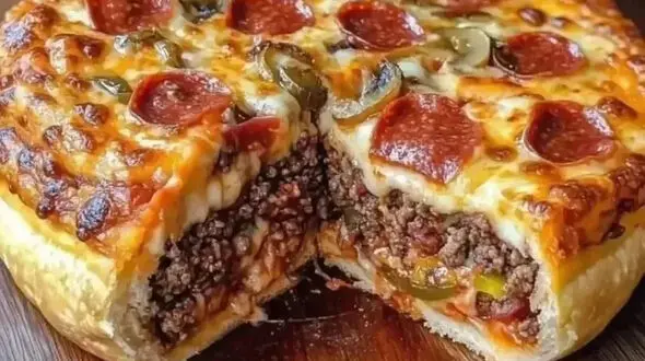 طرز تهیه پیتزای دیپ‌ دیش گوشت و پپرونی 