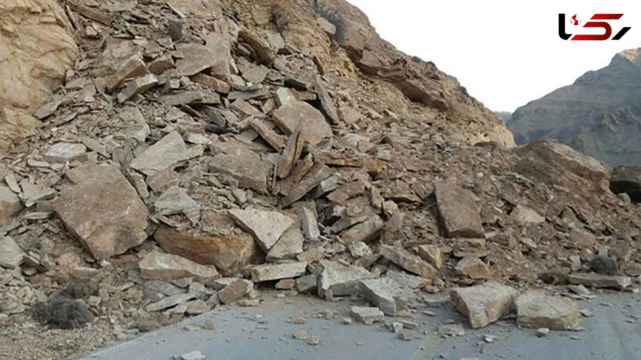 ریزش کوه در محور شاهرود- آزادشهر / وحشت برای 20 زن و مرد ! + عکس 