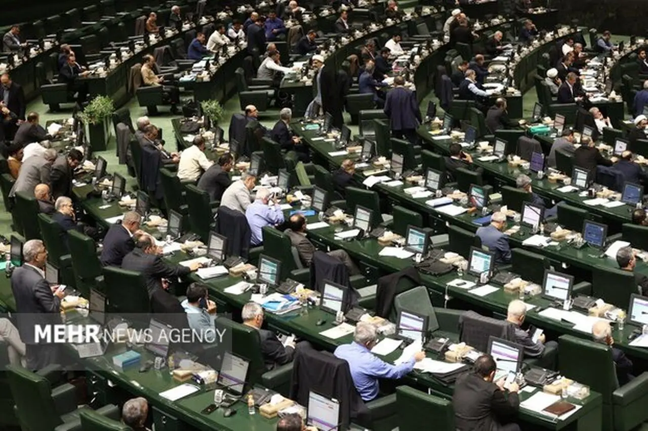 جلسه بررسی صلاحیت وزیر پیشنهادی دفاع ۲۶ مهر برگزار می شود