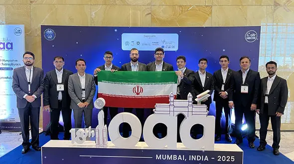 از غذای تند هندی ها و خر و پف شبانه تا رمزی حرف زدن المپیادی های نجوم و اخترفیزیک برای لو نرفتن اطلاعات! / «ایتالیا» کشور حمید معصومی نژاد است! + فیلم