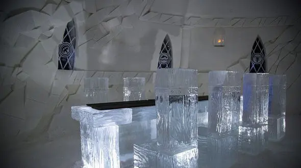 تجربه شگفت‌انگیز اقامت در هتل یخی+ عکس