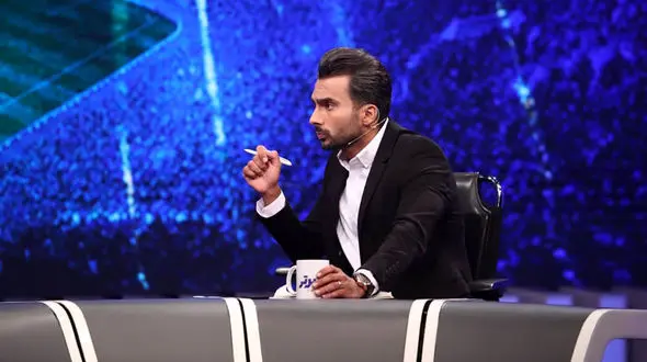 حضور مجری فوتبال برتر با پسرش در مسابقات انتخابی تیم ملی کشتی + عکس