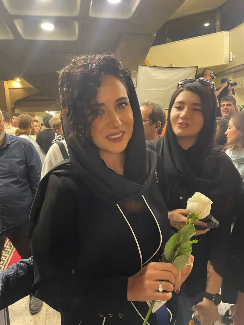 پریناز ایزدیار
