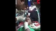 شیطنت دختر ۱۰ ساله پزشکان را به چالش کشید! + فیلم
