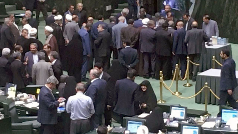 انتخابات رییس و نواب رییس و ارکان هیات رییسه مجلس برای سال دوم مجلس دوازدهم در صحن مجلس
