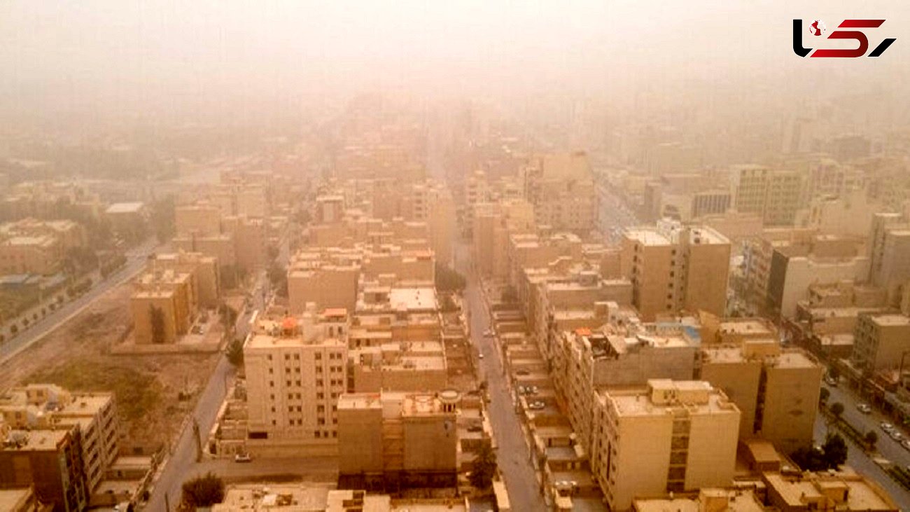 گرد و غبار در خوزستان / تعطیلی مدارس ۸ شهر / تاخیر ۴ پرواز 