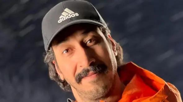 عکس/ رونمایی از همزاد خارجی بهرام افشاری «بهتاش پایتخت» با شباهت 100 درصدی توسط مهراب قاسم خانی/خودِ خودشه‌ها ولی یکی 2 سایز کوچکترش