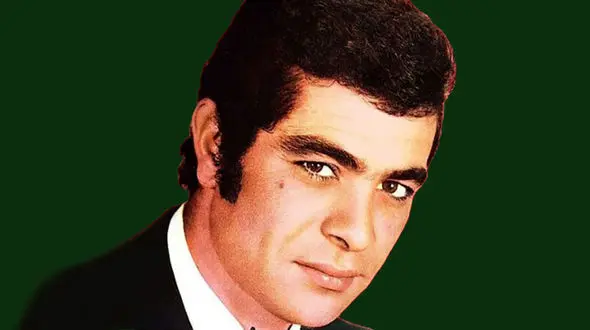 جذابیت و خوشپوشی بهروز وثوقی در ۸۶ سالگی دل کاربران را برد!