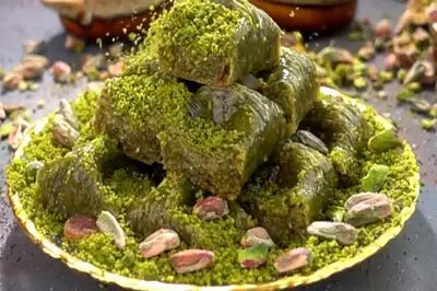 طرز تهیه شیرینی‌ های محبوب ترکی؛ از باقلوا تا حلقه تاتلیسی