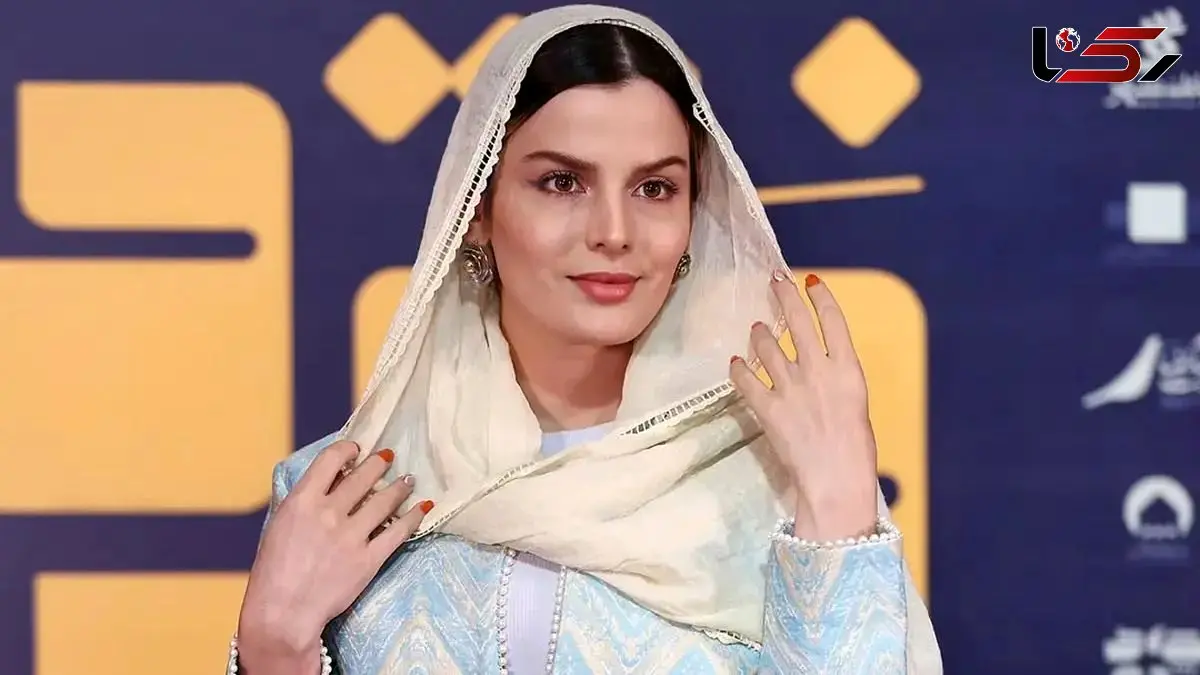 عکس/ حضور پرانرژی غزاله اکرمی در اکران «بچه مردم»/ ستاره جوان فیلم کریمی با استایلی ملیح