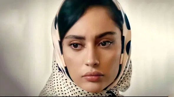 سلفی ترلان پروانه با استایلی جالب!