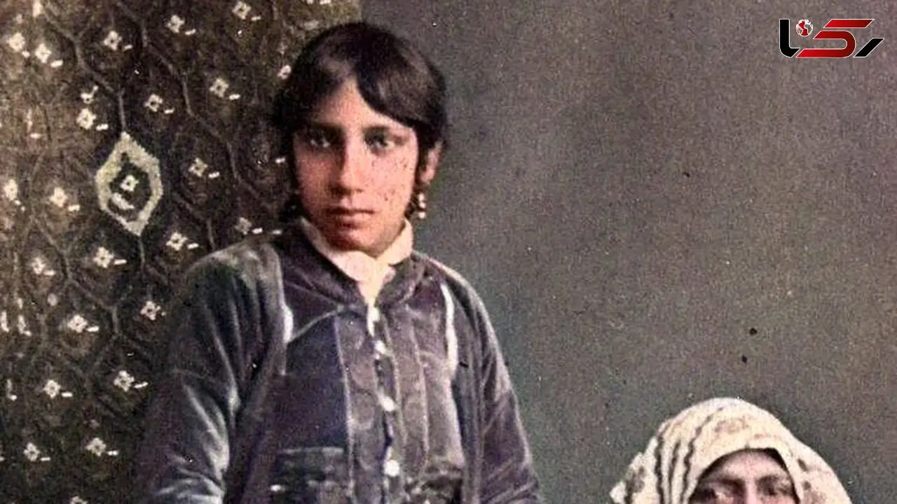 سفر به عصر قاجار؛ از «مردانی که فین می‌کردند» تا «زنی که قلیان می‌کشید»