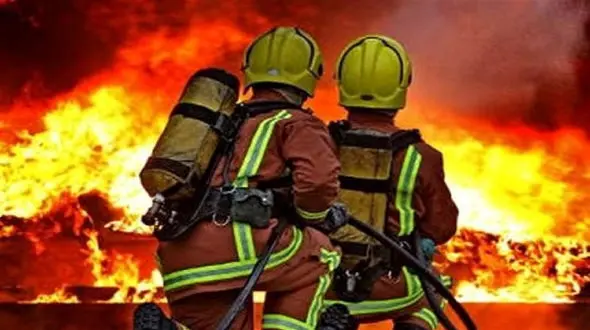 آتش سوزی بزرگ در میدان شلوغ مشهد