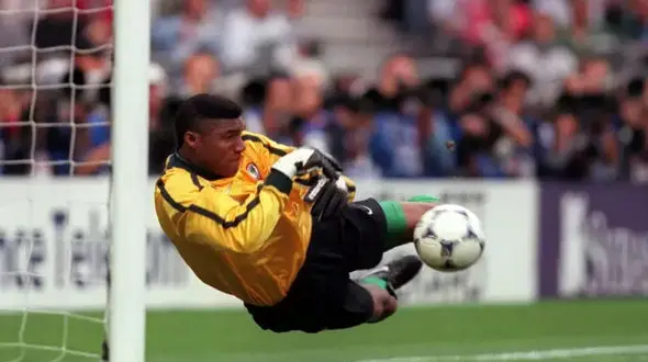 دروازه‌بان افسانه‌ای نیجریه درگذشت!