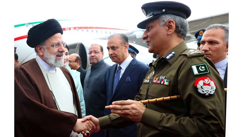 آیت‌الله سید ابراهیم رئیسی پس از آنکه در بدو ورود به لاهور مورد استقبال سروزیر ایالت پنجاب در فرودگاه بین المللی این شهر قرار گرفت
