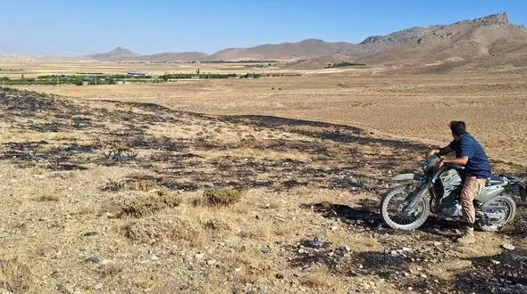 مهار فوری آتش‌سوزی در منطقه حفاظت‌شده «بدر و پریشان» قروه