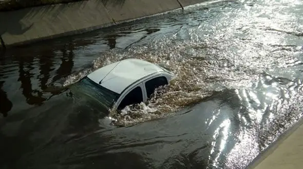 شیرجه ۲۰۶ به کانال آب پاکدشت +عکس