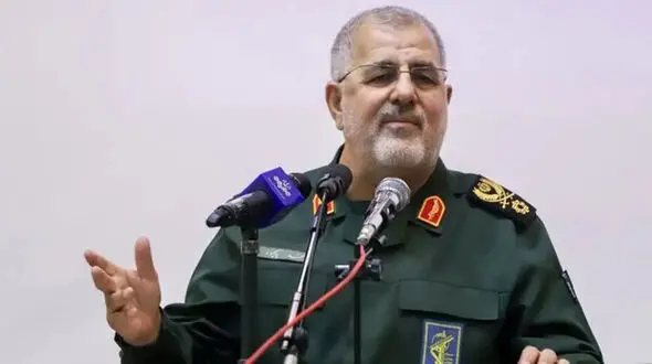 سرلشکر پاکپور: پاسداران انقلاب اسلامی دست بر ماشه مهیای اجرای دستور فرمانده کل قوا هستند