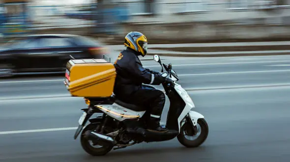 بهترین سرویس پیک موتوری آنلاین باید چه ویژگی هایی داشته باشد؟