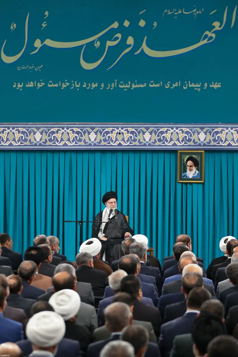 دیدار نمایندگان مجلس شورای اسلامی  با رهبر انقلاب حضرت آیت الله خامنه ای -چهارشنبه ۲۱ خرداد ۱۴۰۴