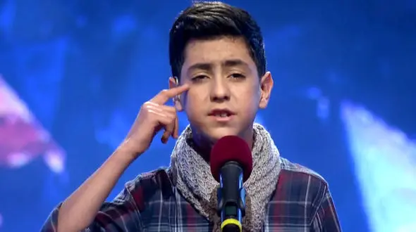 عکس معظمی خواننده عصر جدید با چهره کاملا مردانه / این پسر نوجوان چه زود بزرگ شد 