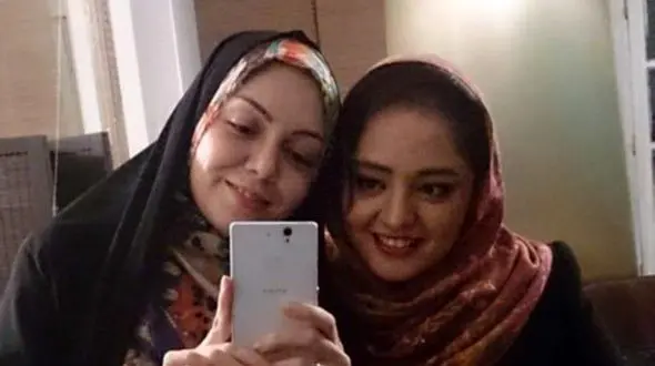 نگاهی به تیپ هندی نرگس محمدی و زنده یاد آزاده نامداری در روز تولد خانم بازیگر