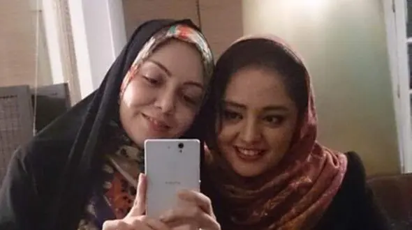 نگاهی به تیپ هندی نرگس محمدی و زنده یاد آزاده نامداری در روز تولد خانم بازیگر