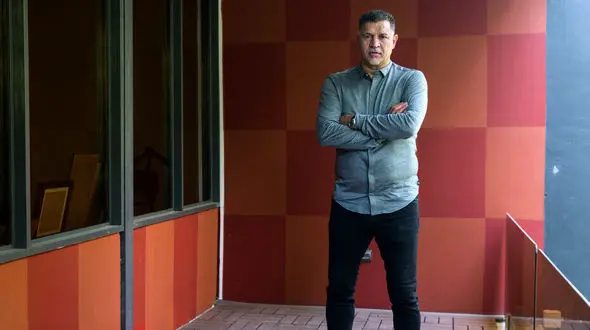 فیلم حضور علی دایی در یک کافه