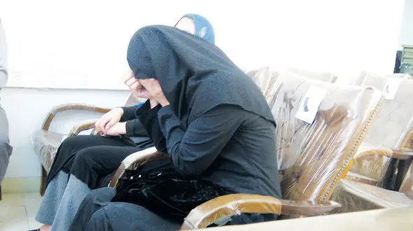 دردسر خرید لباس برای زن مشهدی / دستبند پلیس روی دستانش خورد + جزییات 