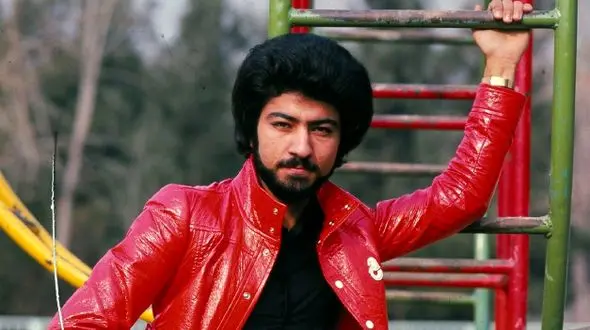 دانلود آواز باشکوه خیلی وقته بخدا تنگ دلم تشنه شنیدن زنگ دلم از ستار