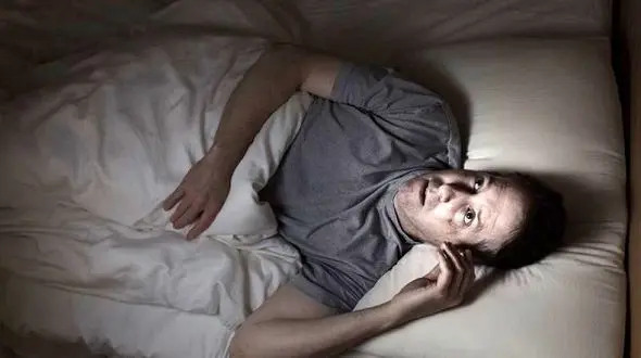 چگونه راحت بخوابیم ؟ / راهکارهایی برای افرادی که سخت می خوابند