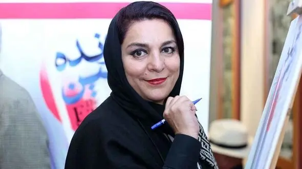 سوتی تهمینه میلانی در بازی فوتبال امشب نساجی و پرسپولیس +عکس