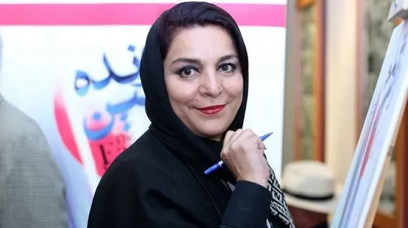 سوتی تهمینه میلانی در بازی فوتبال امشب نساجی و پرسپولیس +عکس