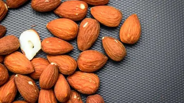 23 بادام در روز بخورید 