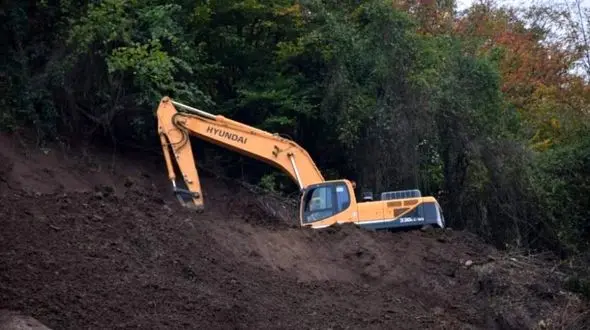  نابودی خاک های جنگلی مازندران برای باغ سازی در ویلاهای بزرگ 