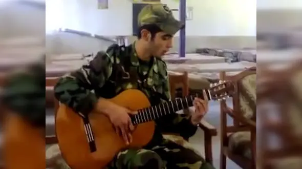 ببینید / خوانندگی این سرباز وایرال شد + فیلم